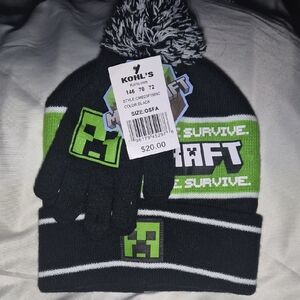 NWT Kohl's Black and Green Minecraft Beanie and Gloves Set